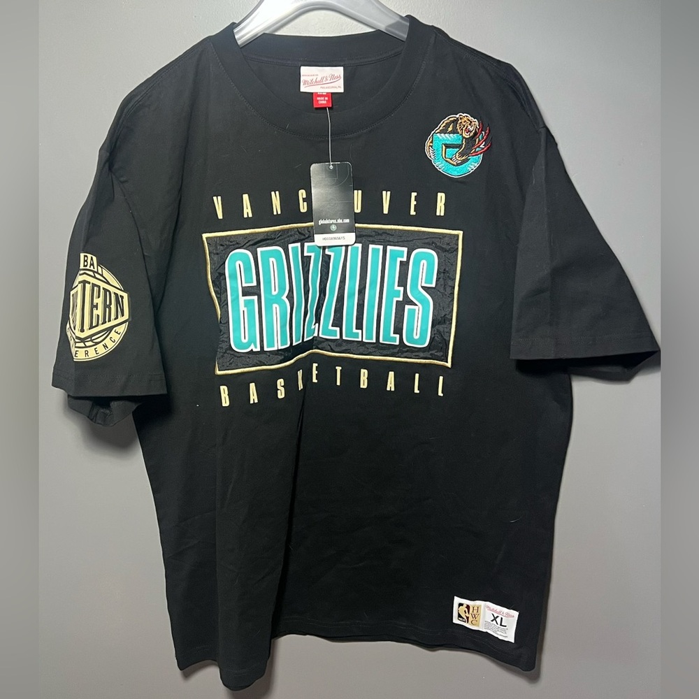 Mitchell & Ness Black Vancouver Grizzlies Tee